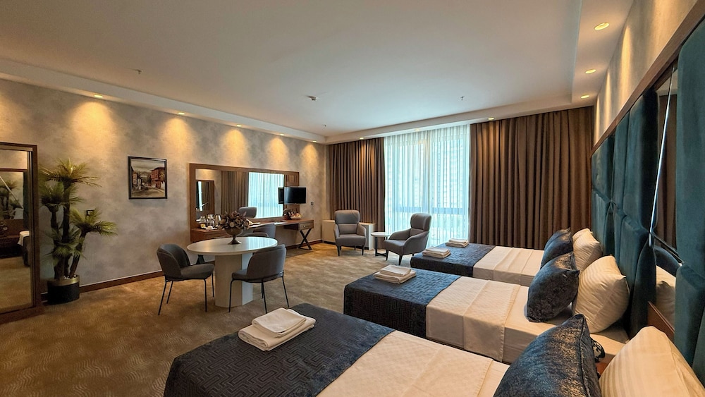 Family Suite, City View photo 3