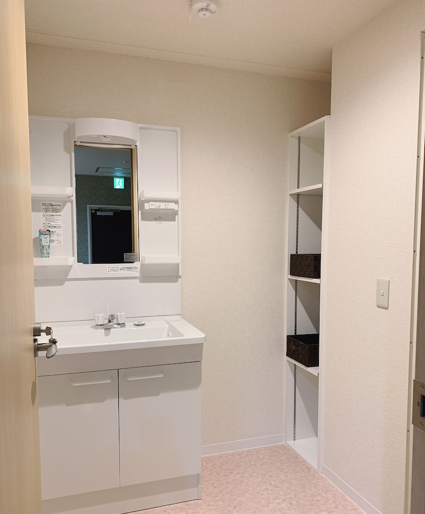 203 (Single Room) photo 3