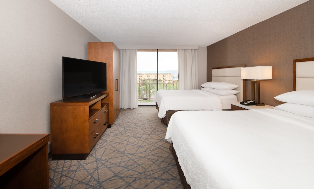Room, 2 Queen Beds, Non Smoking - Photo 2