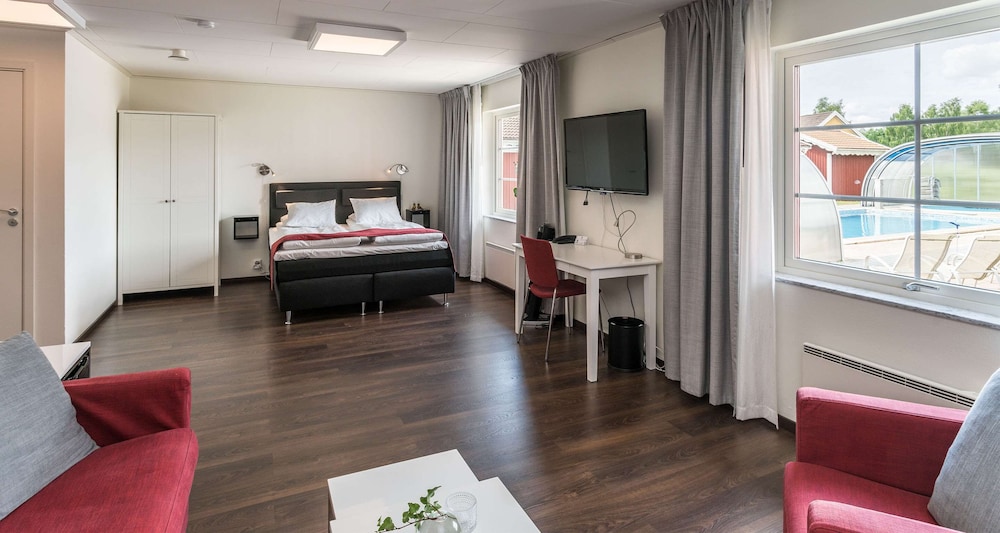 Family Room, 2 Twin Beds, Non Smoking photo 1