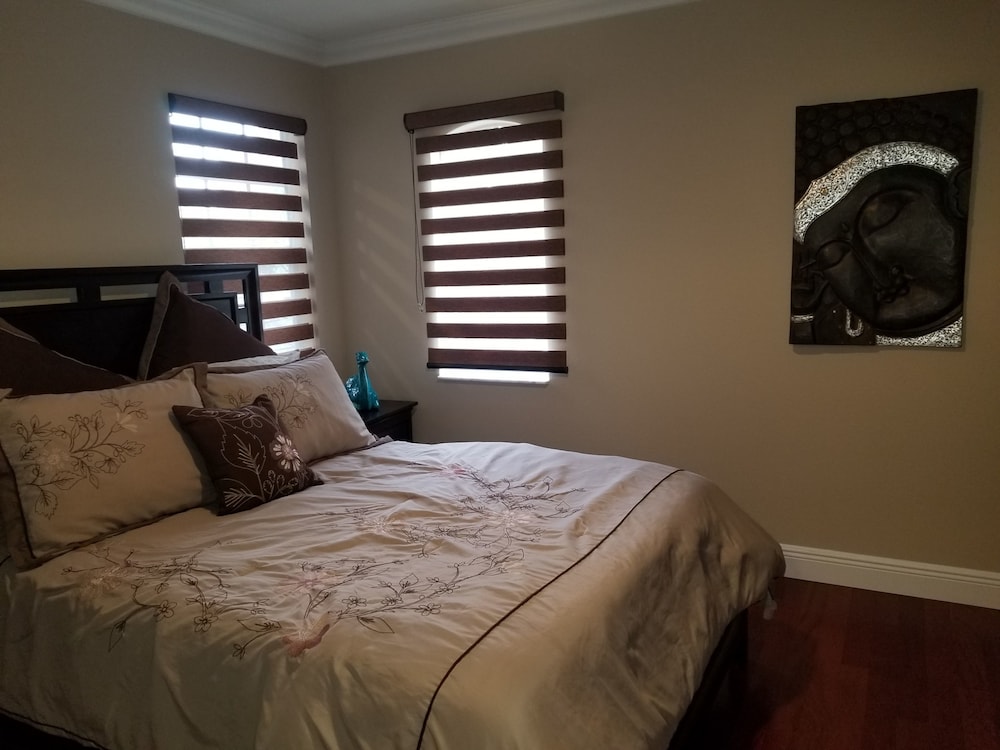 House, 4 Bedrooms photo 1