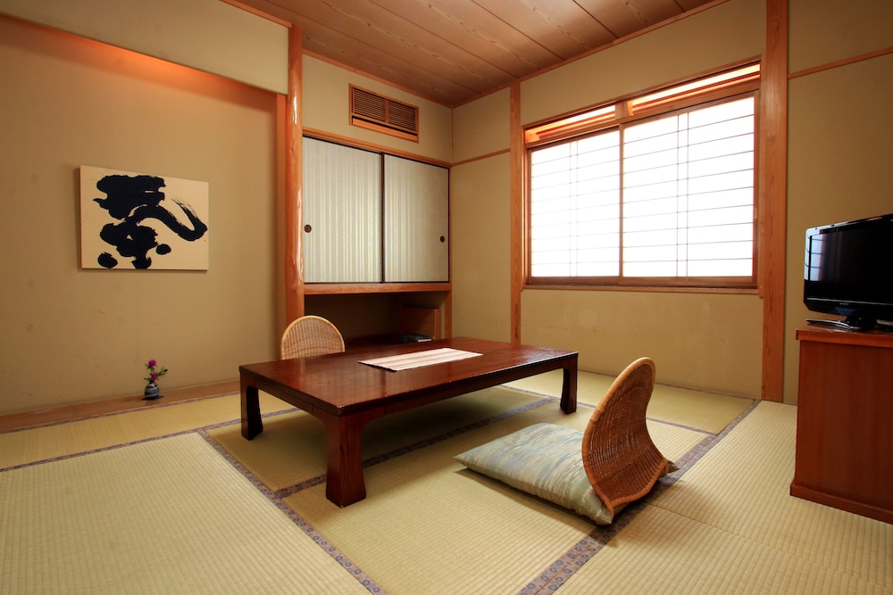 Japanese Style Room With 8 Tatami Space photo 1