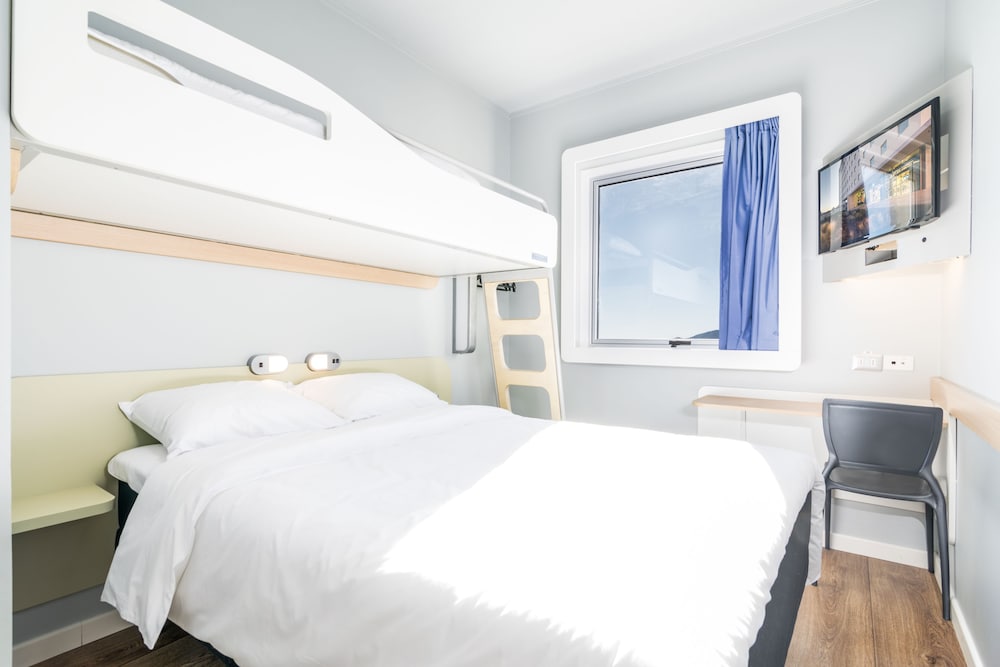 Standard Room, Multiple Beds photo 1