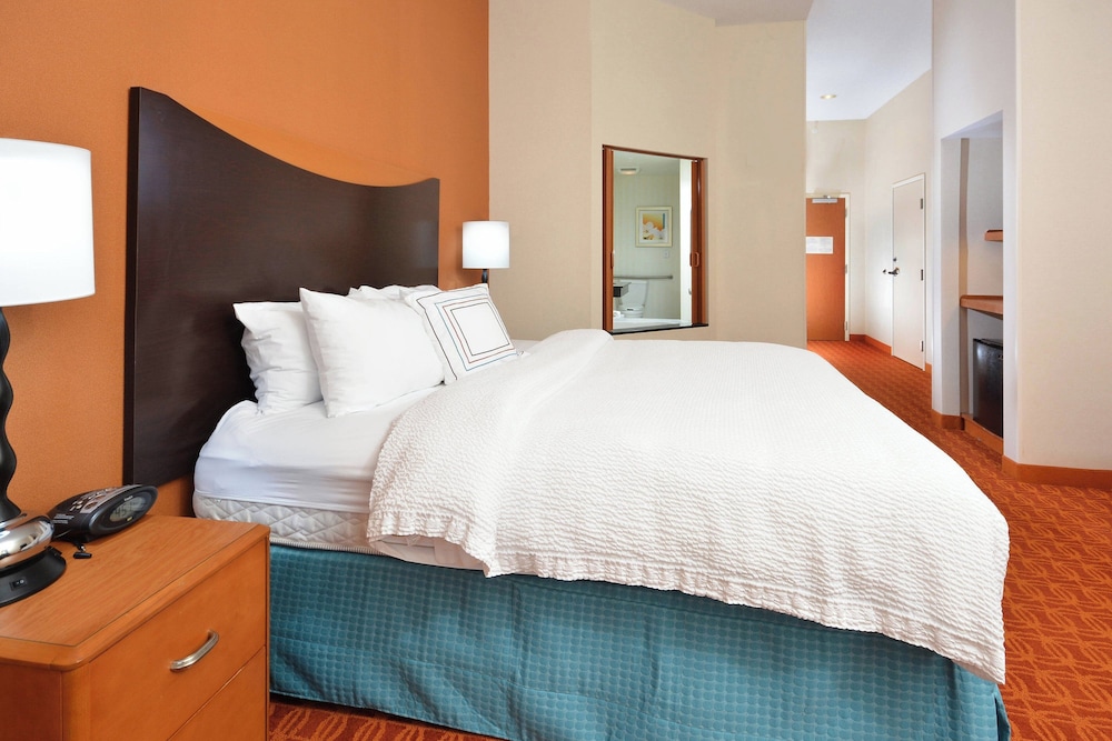 Studio, 1 King Bed - Photo 1