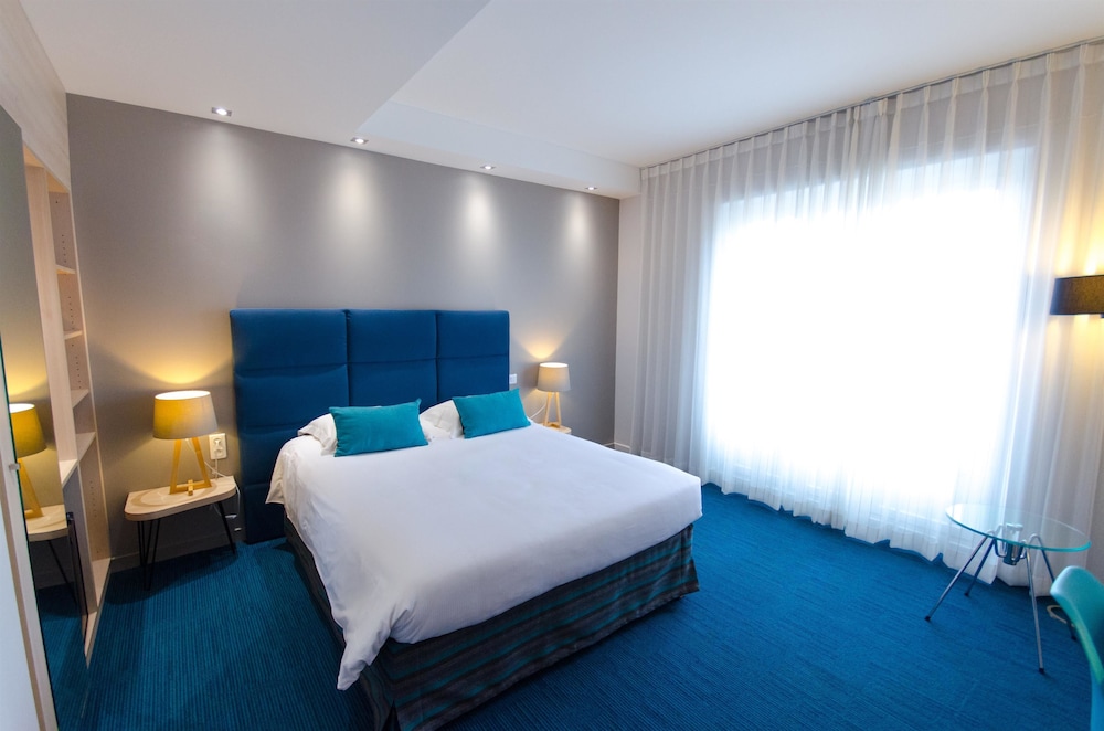 Superior Room, Multiple Beds, Non Smoking (Larger Room) - Photo 3