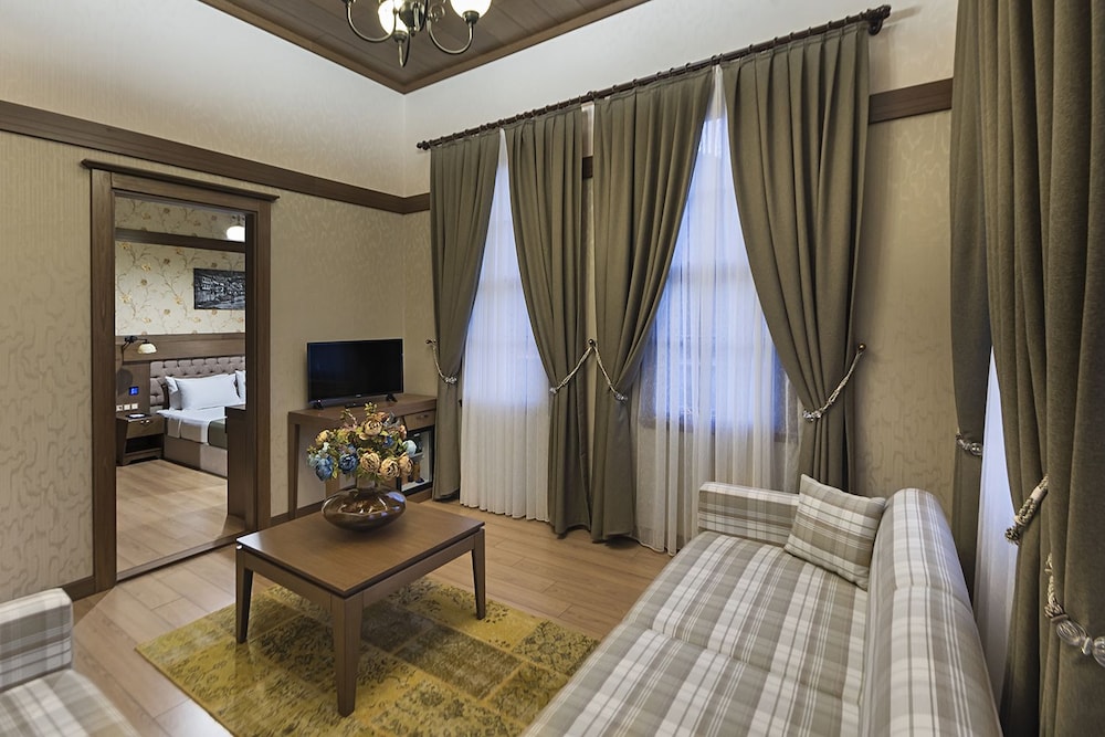 Deluxe Suite, River View photo 1