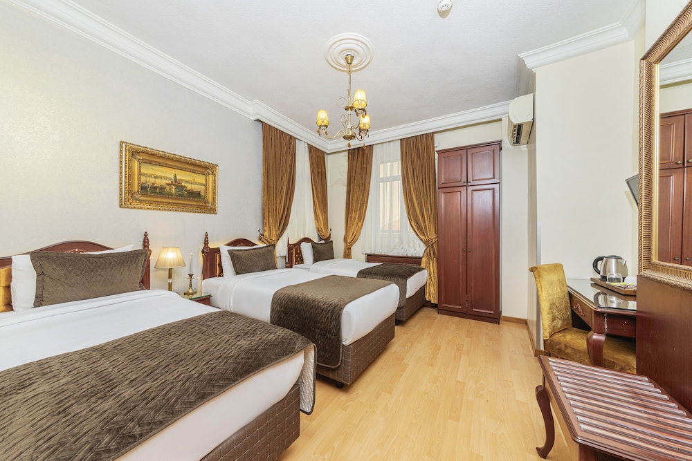 Deluxe Triple Room photo 1