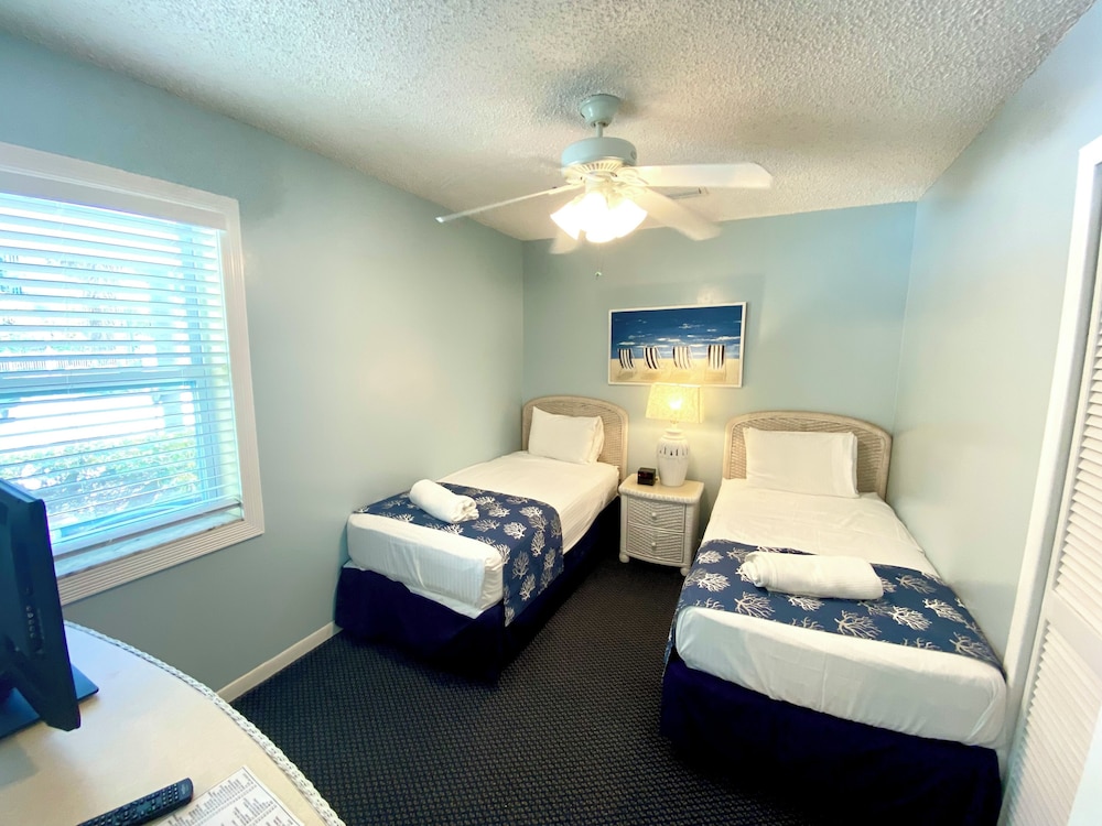 2 Bedroom Apartment Units #6 & #8 (at White Sands) photo 2