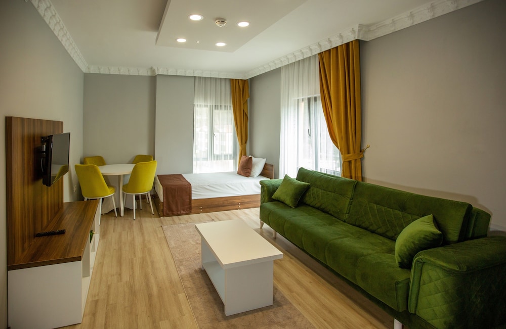 Family Room - Photo 10