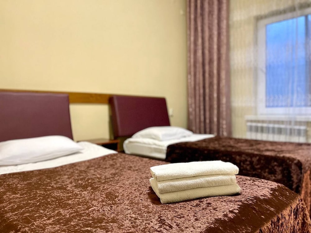 Standard Double or Twin Room - Photo 2