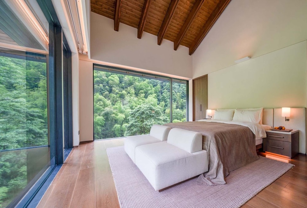 Exclusive Double Room, Hill View