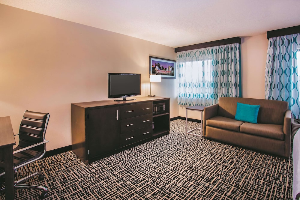 Deluxe Room, 1 King Bed, Non Smoking