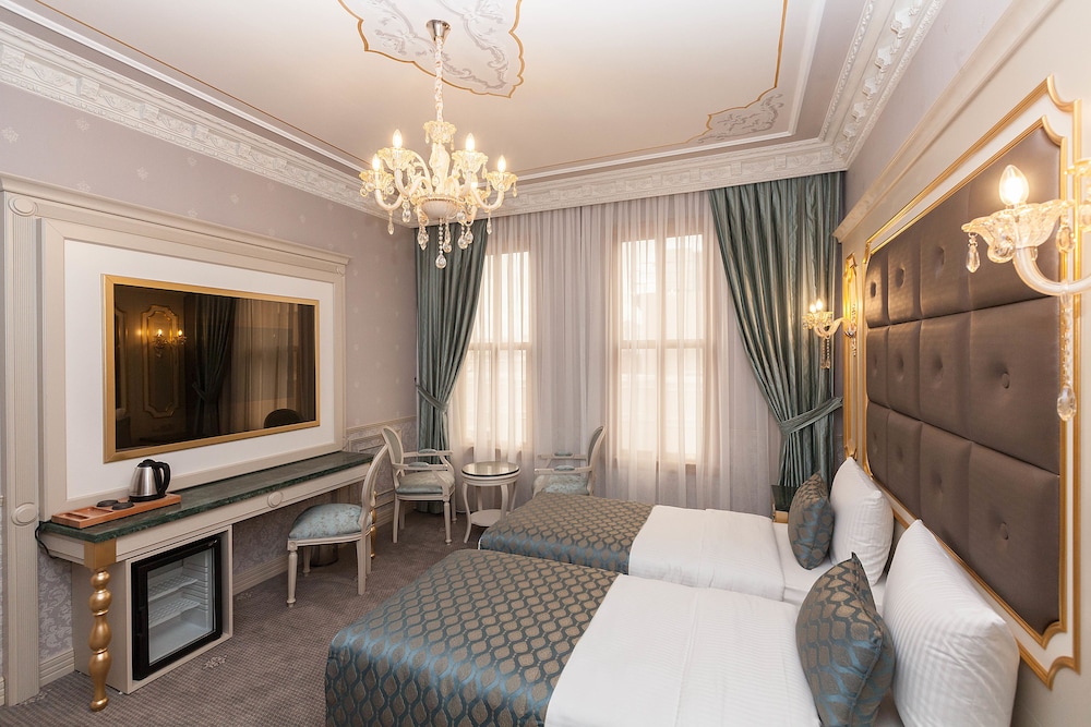 Deluxe Double or Twin Room photo 3
