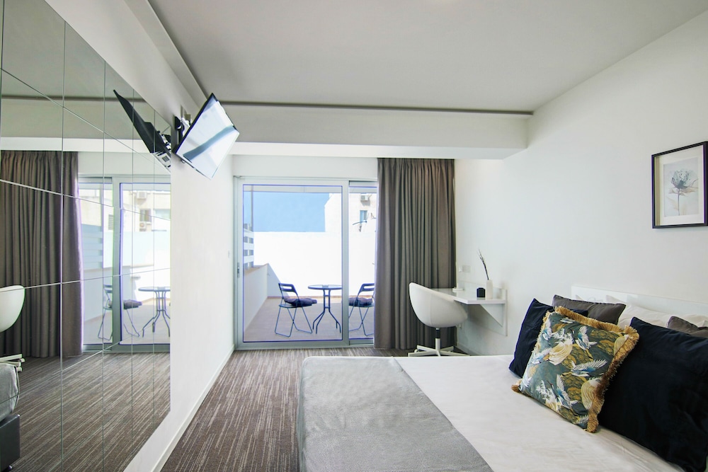 Luxury Studio Suite photo 1