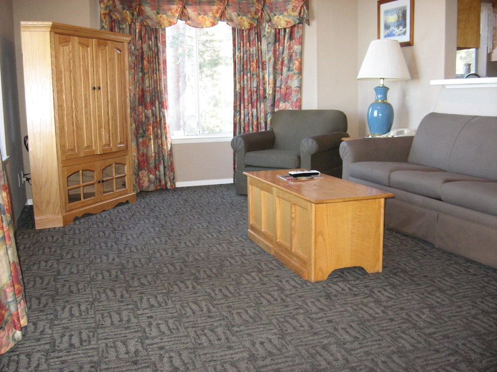 Apartment, 2 Bedrooms, Kitchen, Lake View