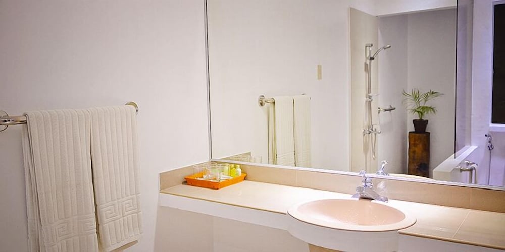 Hillside Casita - Photo 3