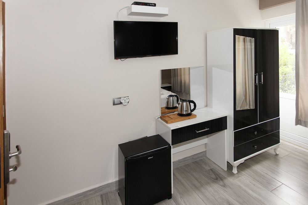 Standard Double or Twin Room - Photo 4