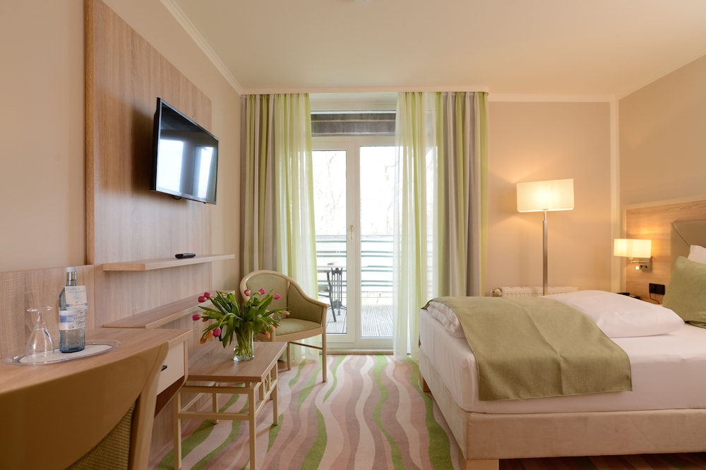 Standard Single Room thumbnail 5