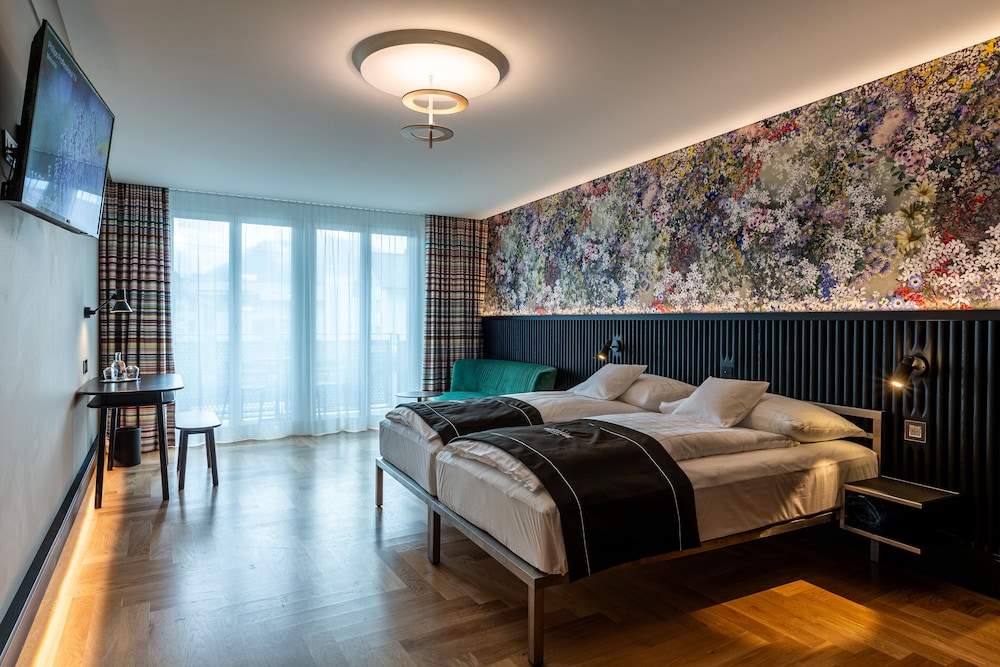 Boutique Deluxe-Jungfrau View photo 1