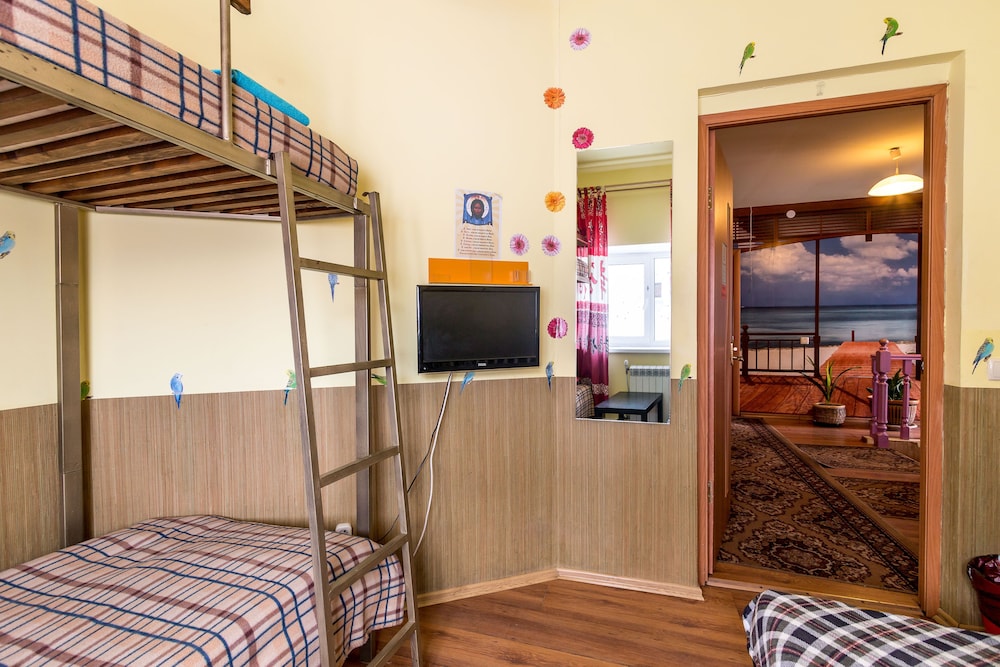 Economy Triple Room photo 1