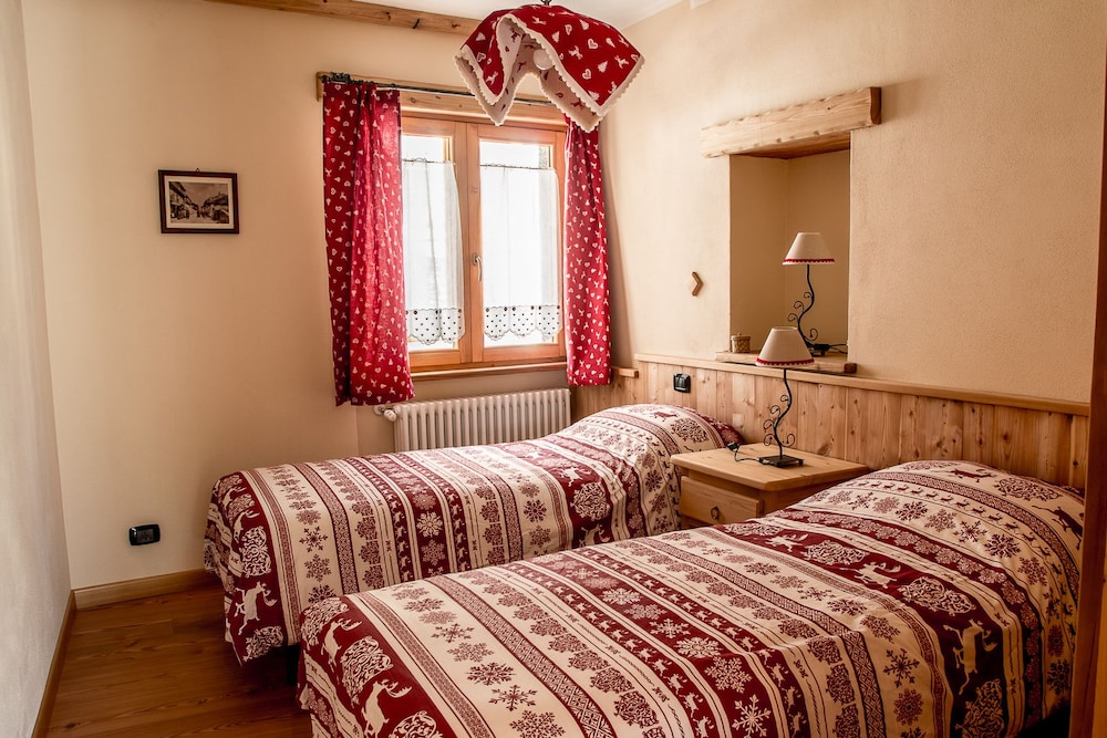 Apartment, 2 Bedrooms, Kitchenette, Mountain View photo 2