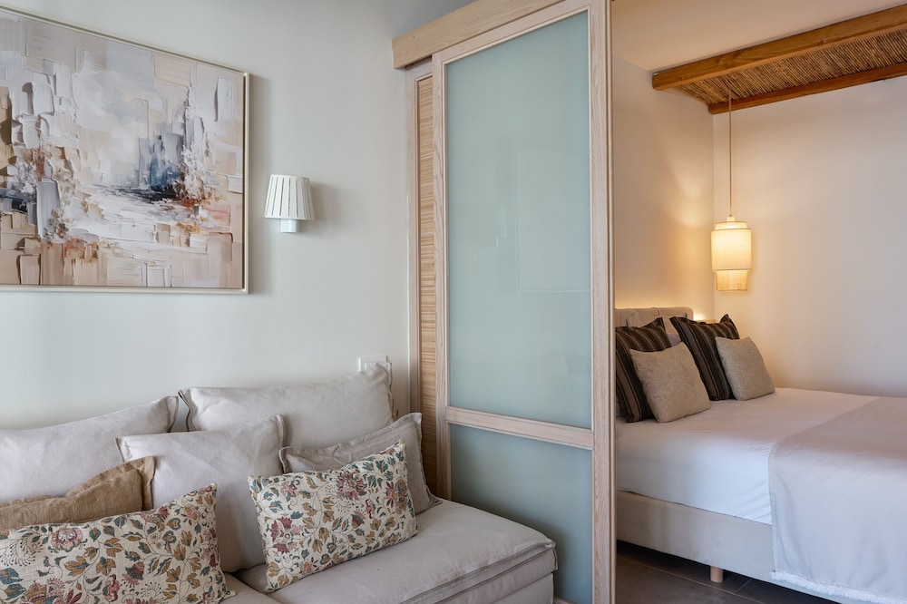Junior Suite Inland View - Photo 4