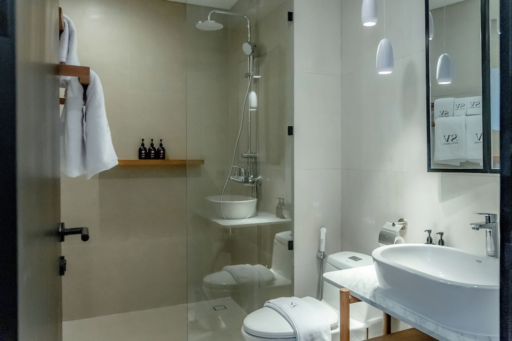Deluxe Room - Photo 3
