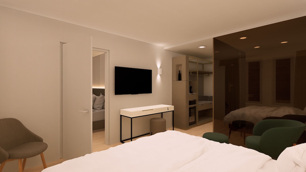 Family Room photo 2