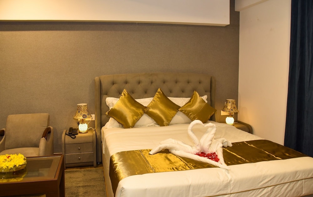 Silver Sitara Suites photo 3