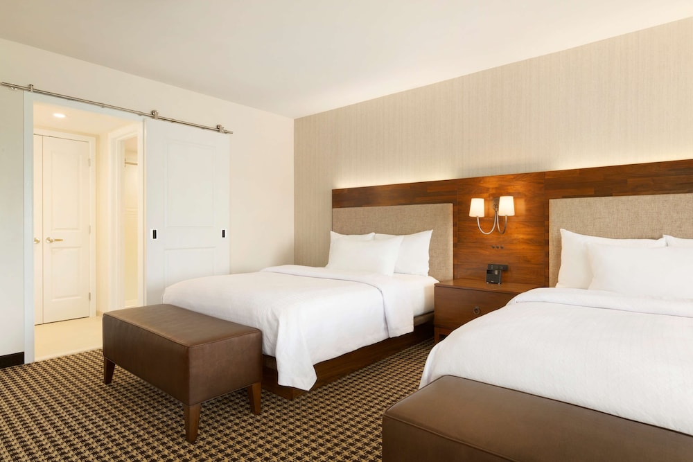 Studio, 2 Queen Beds, Accessible, Non Smoking (Roll-in Shower) photo 2