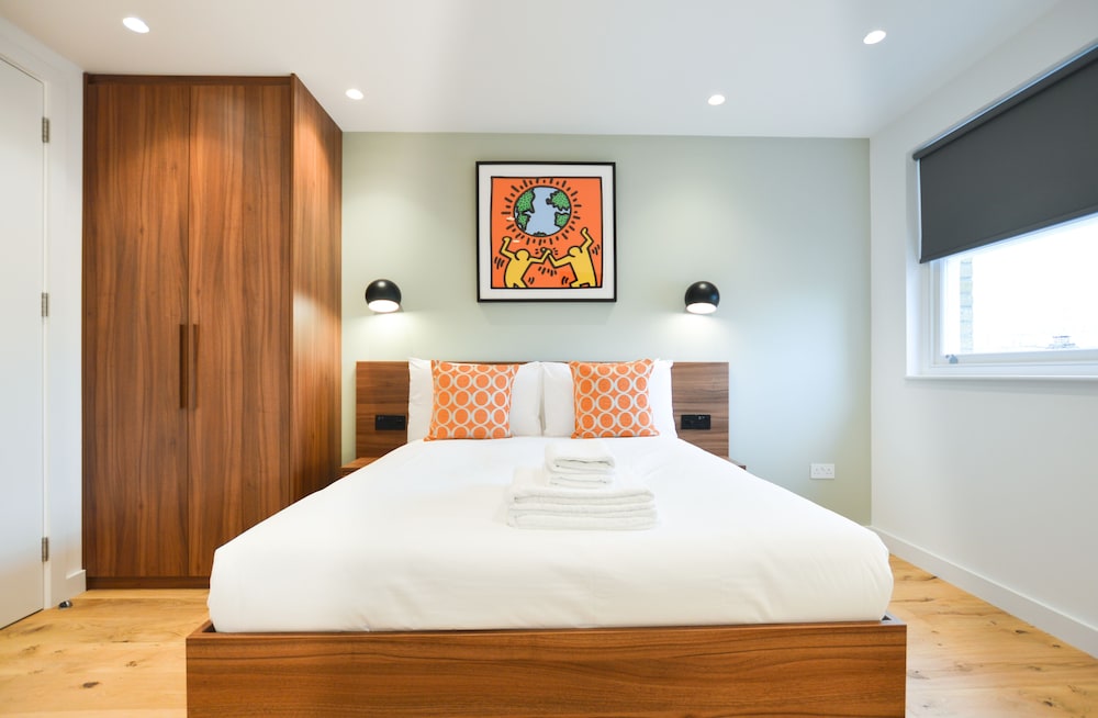 Deluxe Studio Apartment