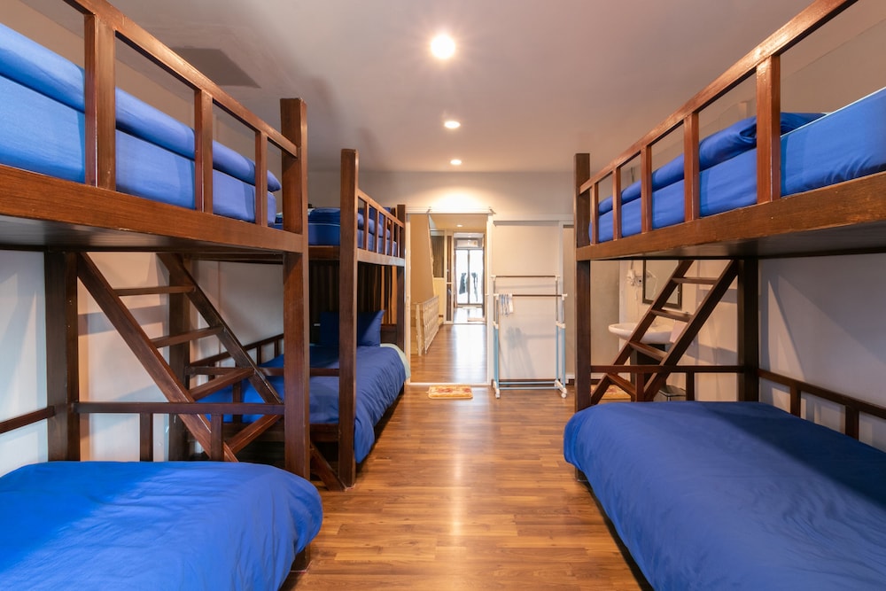 Family Room, 6-Bed photo 2