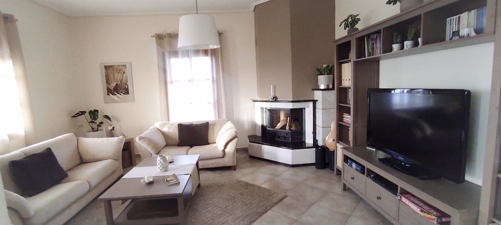 Apartment photo 2