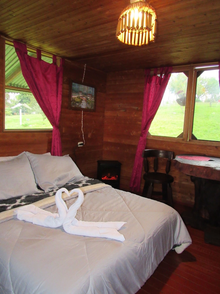 Romantic Cabin, 1 Bedroom, Mountain View, Mountainside photo 1