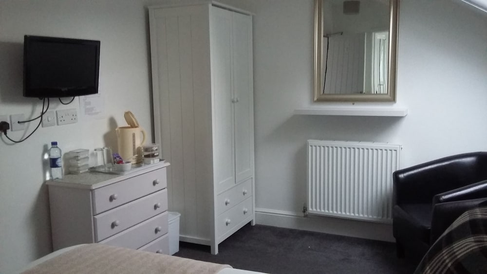 Standard Double En Suite, First Floor photo 3