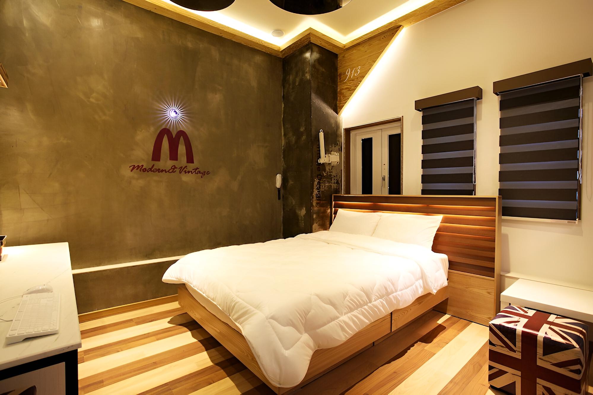 Room (Standard Room) - Photo 2