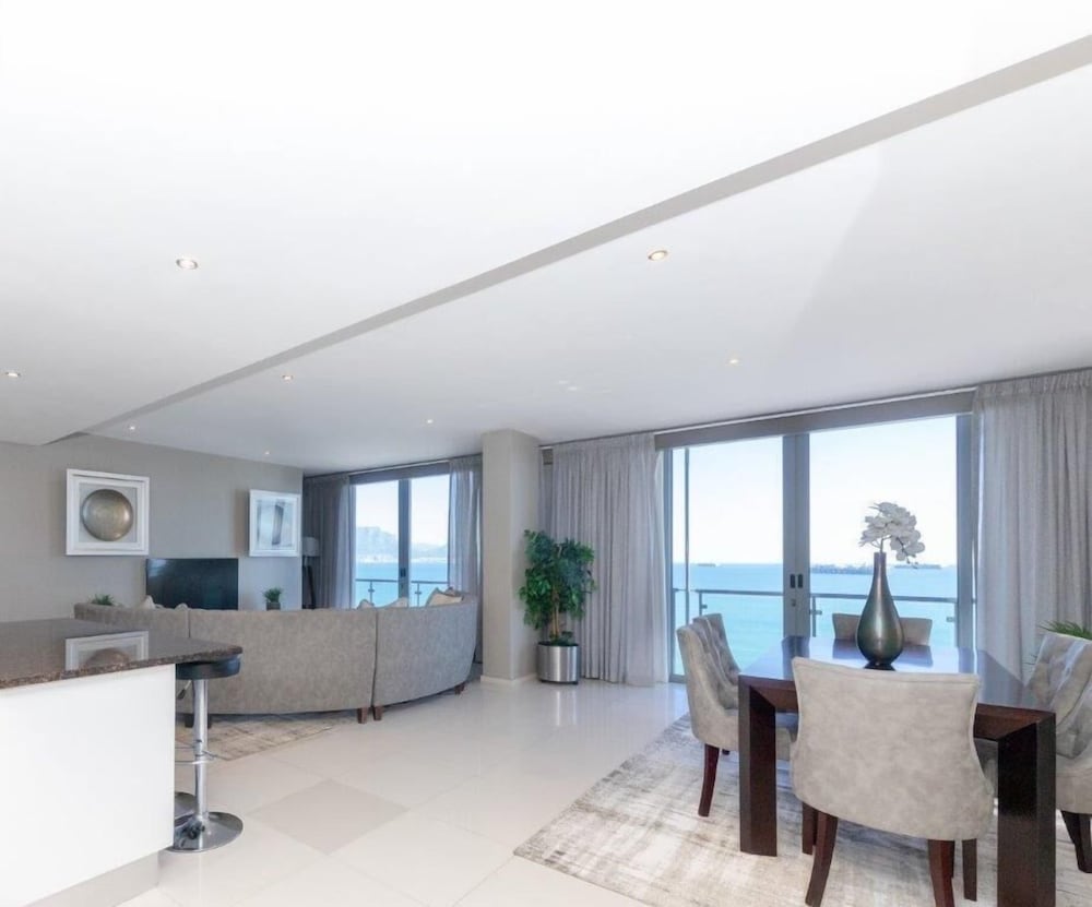 Superior Two Bedroom with Views photo 1