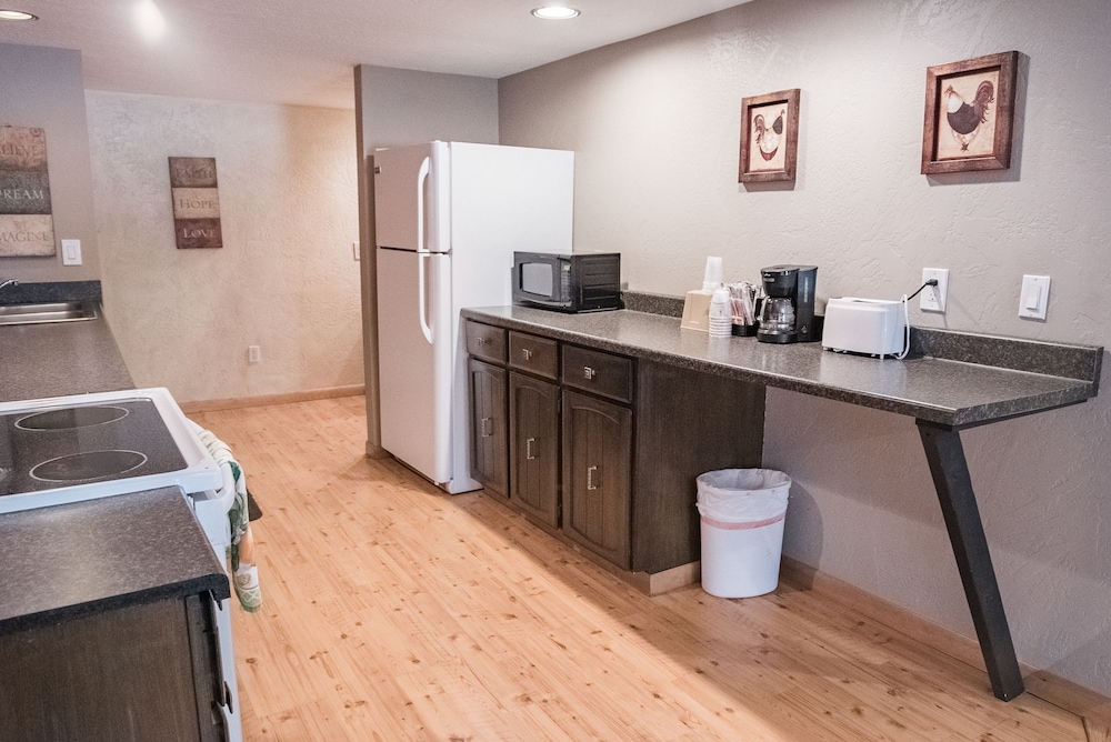 Deluxe Suite 29, Ground Floor, No Pets photo 2