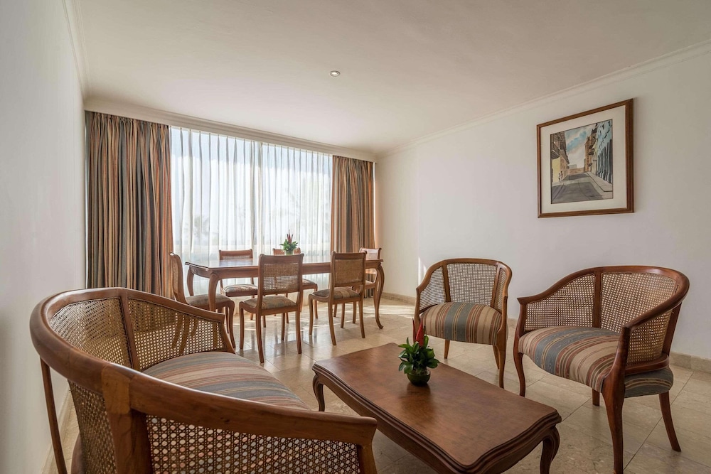 Suite, 1 Bedroom, Non Smoking, Ocean View - Photo 12