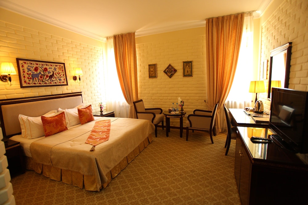 Deluxe Double or Twin Room photo 1