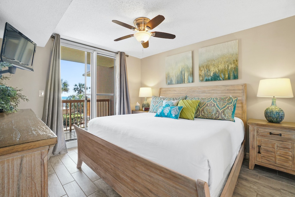Condo, 2 Bedrooms, Partial Sea View (Pelican 217) photo 2