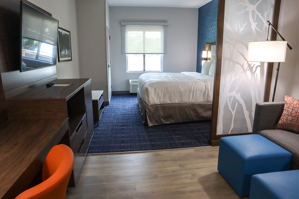 Executive Suite, 1 King Bed, Non Smoking - Photo 4