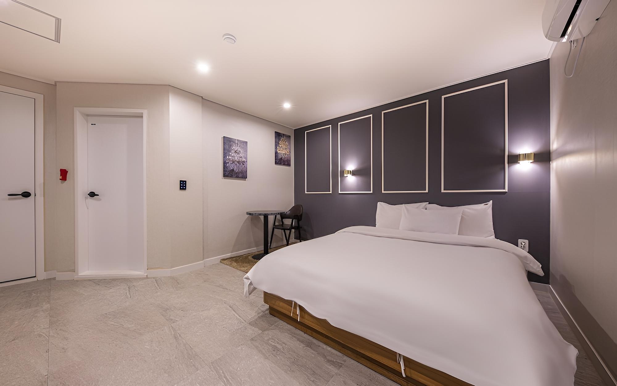 Room (Standard Room B) - Photo 2
