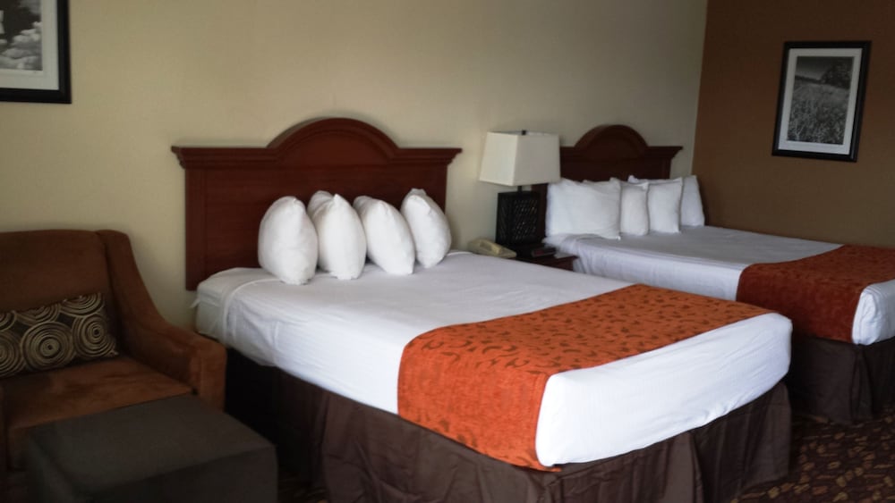 Studio Suite, 2 Queen Beds, Non Smoking - Photo 2
