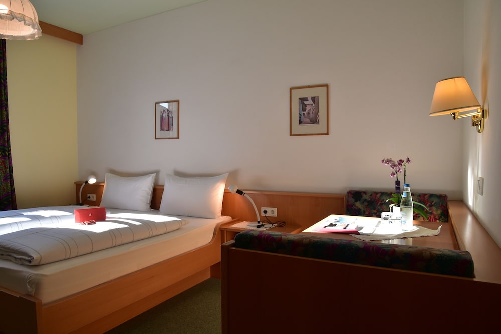 Basic Double Room, Balcony