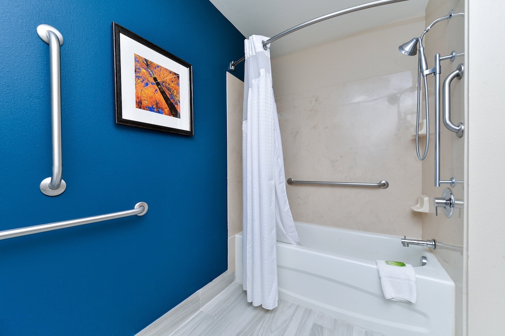Room, 1 King Bed with Sofa bed, Accessible (Comm, Mobil, Access Tub) - Photo 5