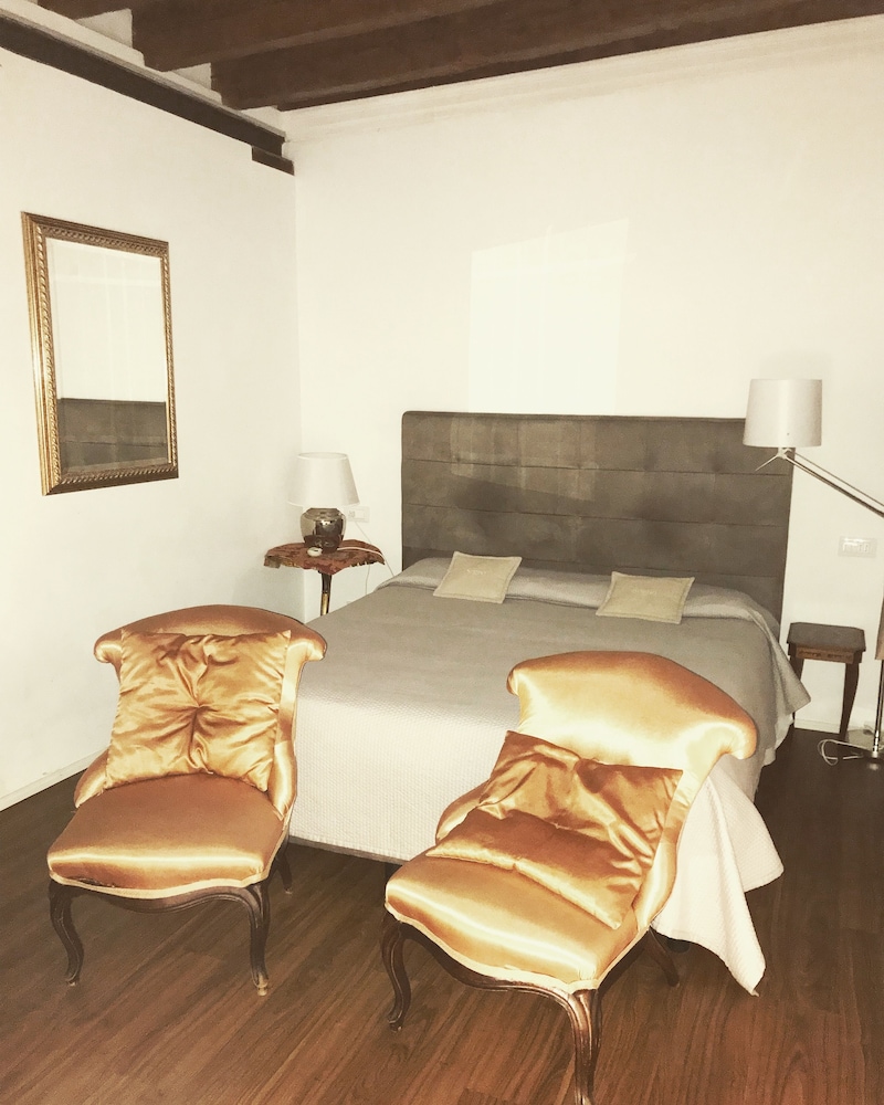 Economy Double Room photo 3