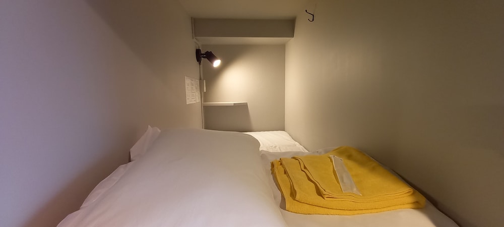 Shared Dormitory, Women only photo 3