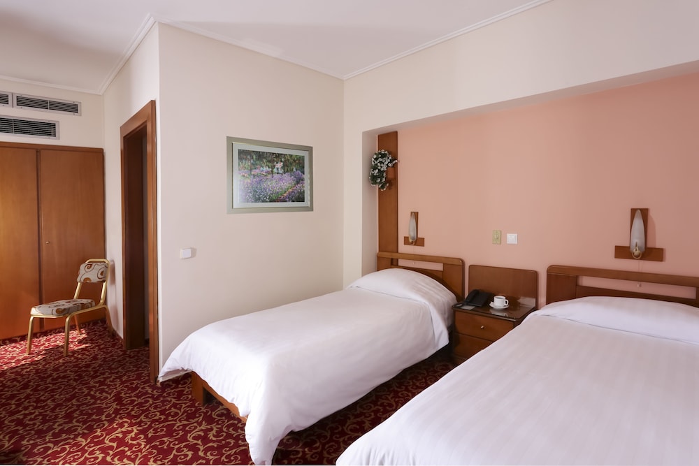 Deluxe Double or Twin Room, Balcony photo 1