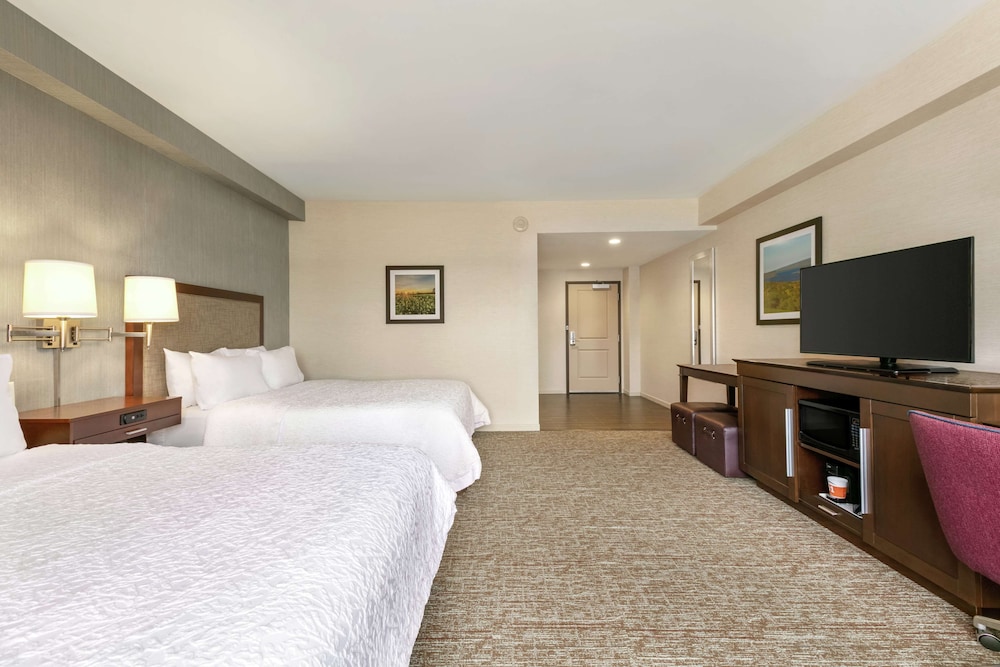Room, 2 Queen Beds, Accessible, Lake View (hearing accessible)